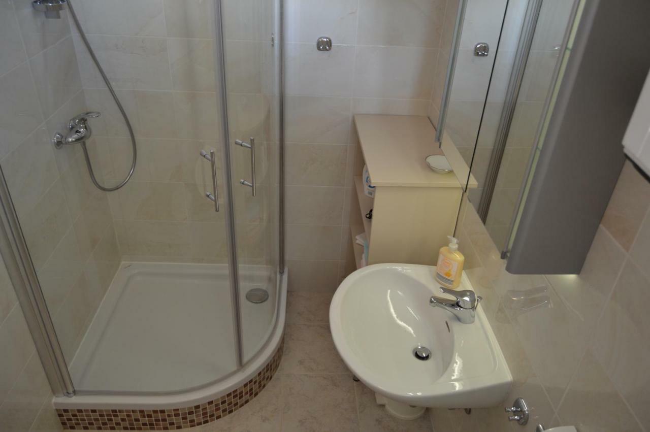 Apartmani Misic Ždrelac Exterior foto